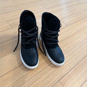 Sorel Joan of Arc Snow Boots, Size 8.5 (Women’s)